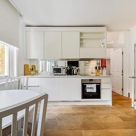Modern One Bedroom In Fitzrovia, Central Londra Exterior foto
